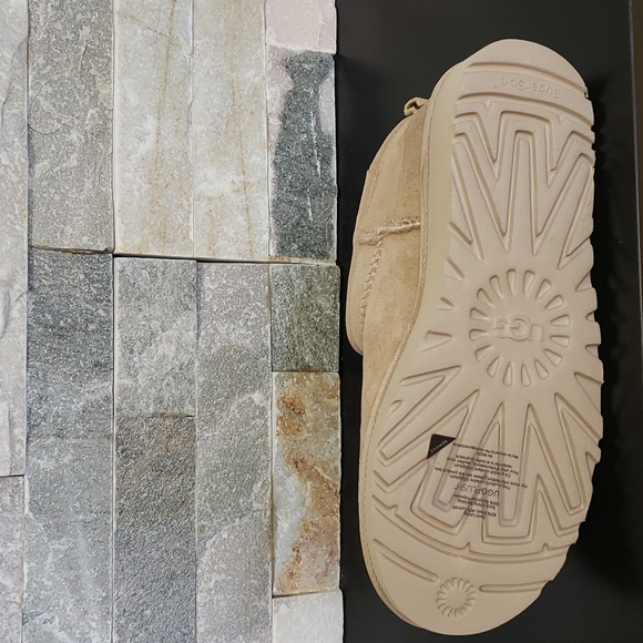 UGG Classic Ultra Mini Women's Ankle Boot - Picture 9 of 10